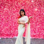 Sathya Devarajan Instagram - Saree state of mind !! ❤️🫶🤗 Saree : @classicthreads2023 . . . . #sathyadevarajan #trending #tamilactress #saree #tamilponnu #ethirneechal