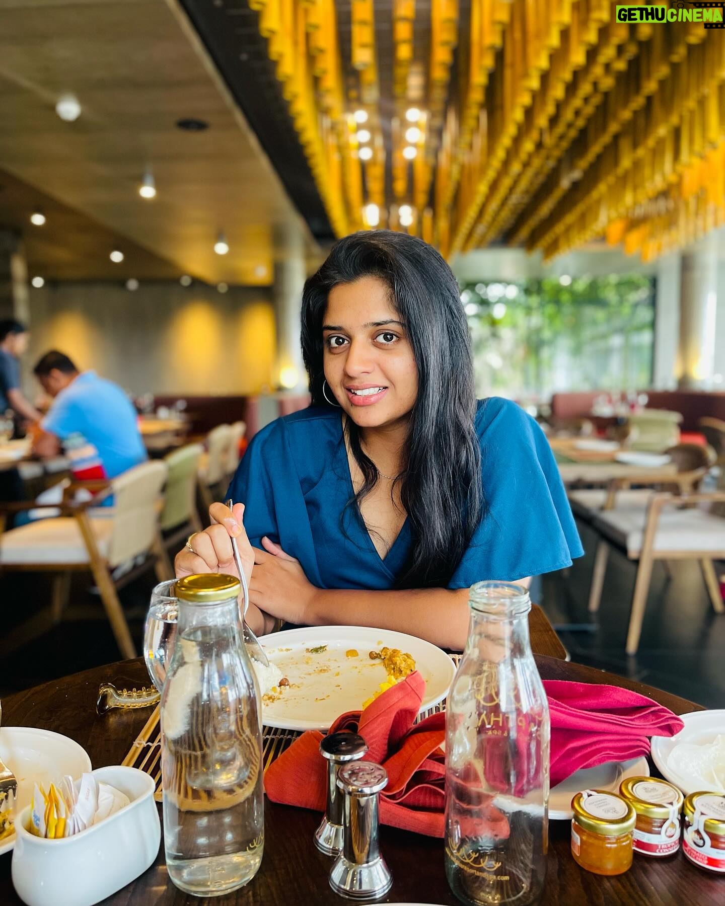 Sathya Devarajan - 11.9K Likes - When food is your love language ❤️😍 Ignore the sleepy face 🫢
.
.
.
#foodgram #restaurants #favourites
#sathyadevarajan #tamilactress #sundaying