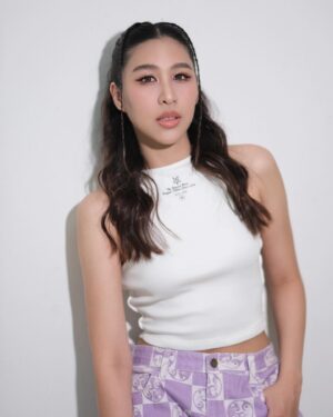 Satida Pinsinchai Instagram - ใส่เสื้อกลับด้านขอโชคลาภได้จริงไหม แงเลยย🤣🤣55555555555555 
Make up @yiim_makeup 
Hair @ninlagar