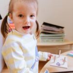 Saule Yusupova Instagram - 1 июня отмечается День защиты детей. И это ещё один важный повод подумать о тех, кому нужно особое внимание. Поэтому мы вместе с фондом «Обнажённые сердца» составили несколько правил общения с ребёнком с особенностями развития. 1. Не будьте фамильярными и не говорите дауны, даунята или аутисты. Каждый из нас в первую очередь человек, а не его болезнь. Только дети с синдром Дауна или дети с аутизмом. 2. Не нарушайте личное пространство. Не трогайте без разрешения инвалидную коляску или протез – вам бы самим понравилось, если бы незнакомый человек взял вас за руку? 3. Не избегайте детей с аутизмом на площадке. Они так же, как и все, любят общаться, шутить и играть. Просто иногда им нужно чуть больше времени на адаптацию. #обнаженныесердца