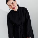 Saule Yusupova Instagram - Бывает у вас такое, когда покупаешь красивую одежду и она висит? Сначала думаешь: надену на праздник, потом наступает праздник, а она тебе мала. Потом ты худеешь и вот так появляются зимой женщины в топике. Это в точности я! Я перешла в стиль оверсайз — это очень удобно, особенно когда прыгает вес и много работы. Проблема оверсайза в том, что он чаще всего скрывает тебя: твою фигуру, твою женственность. Я ни разу не видела, чтобы мужчина крикнул девушке в толстовке оверсайз: «вот это соска!!!» Но недавно бренд TRONOVA @tronovabrand, который создала стилист Даша Тронова @darya.tronova, доказал мне, что оверсайз может быть не только удобным, но и женственным. Я увидела в зеркале себя свободную, красивую и утонченную. Прелесть в том, что даже повседневная одежда выглядит настолько стильно, что можно надеть на праздник, на работу, на свидание! Спасибо @tronovabrand что заботитесь о красоте и удобстве женщин, сохраняя индивидуальность! ❤️ И кстати! По промокоду MORESAULE, до 30.06, вас ждёт приветственный бонус для новых клиентов. Действует на сайте и у менеджеров бренда 🤍
