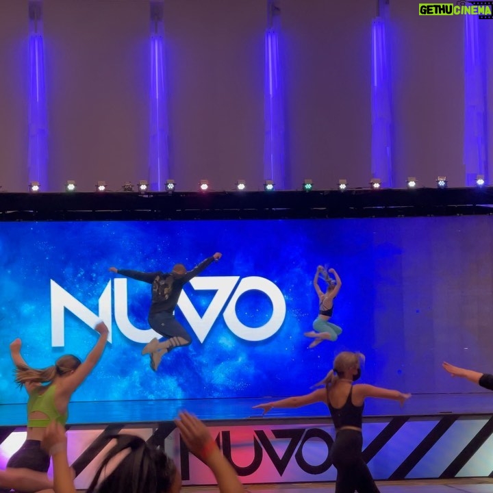 Savannah Kristich Instagram - What a fun weekend! 💜 . . . . #willloftis #nuvo #jump #fulloutsquad