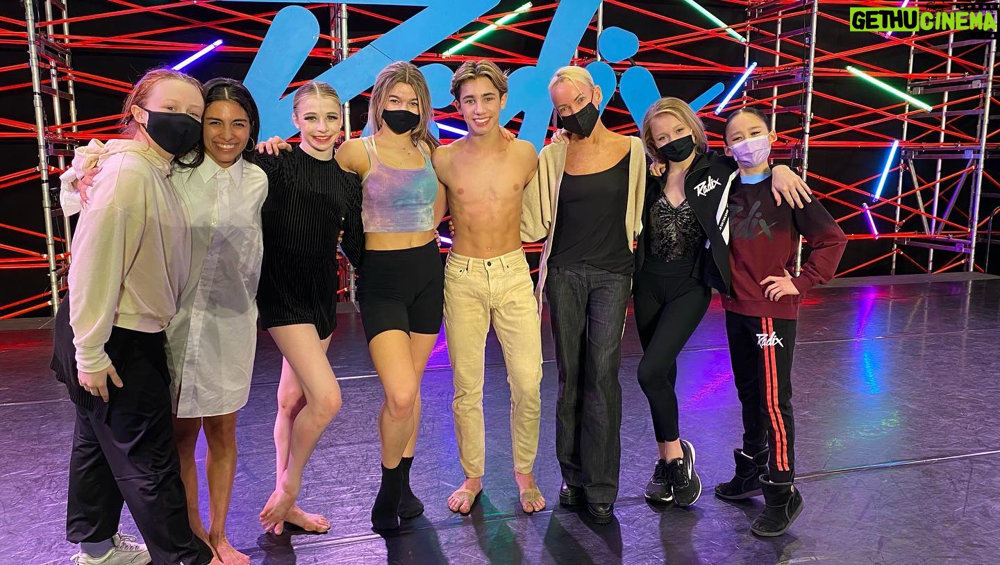 Savannah Kristich - 10.5K Likes - Absolutely LOVED @radixdance Provo!!!! Can’t wait for this weekend in Minneapolis! @radixdance & @nuvodanceconvention what a dream!!!! 🌟
.
.
.
.
#radix #radixdance #radixdanceconvention #nationalcoreperformer #dance #dancer #trainwiththebest
