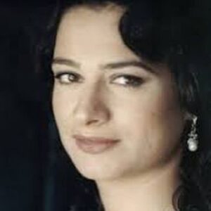 Sawsan Arsheed Instagram - مي سكاف في ذمة الله يمكن صارت بمكان أحسن أحن وأدفى ...السلام لروحك مي والصبر كل الصبر لجود وديمة وفايزة وكل محبينك وأصدقائك 
#ممثلة #سورية #مي_سكاف #وداعاً