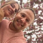 Sawsan Arsheed Instagram – Love is the closest thing we have to magic ❤️❤️❤️ #happiness #love #friendship #springtime #goodvibes #hope #france #syrianactress  @maximkhalil1