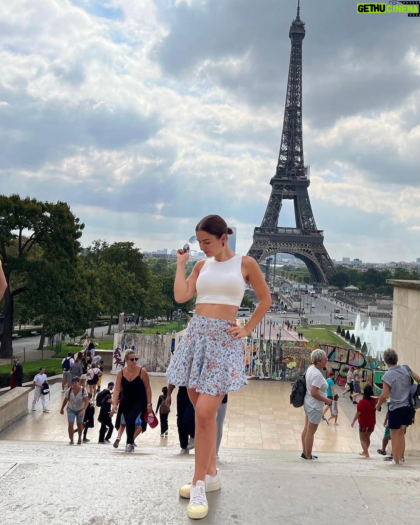 Sawsan Arsheed - 18.4K Likes - الفرح لحظة
والرضا حياة…🌸🌸🌸.
#syrianactress #france🇫🇷 #paris #satisfying #love #goodbives #happiness #peace