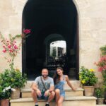 Sawsan Arsheed Instagram – ليحب أحدكما الآخر، ولكن لا تجعلا من الحب قيداً ،بل إجعلاه فضاءً رحباً تحلّق فيه أرواحكما 
مساكم محبّة ياطيبين.  #happiness #love #family #husband #peace #syrian #actor #actress #espagne #mallorca🌴 #goodtimes @maximkhalil1  Taken by @megaarsheed