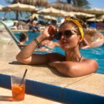Sawsan Arsheed Instagram – صباح المحبة والدفا والقلوب البيضا 🌸🌸🌸. #goodmorning #goodvibes  #love #peace #family #espagne #mallorca #alcudia #syrien #actress  Always takes the best photos of me @maximkhalil1 ❤️❤️❤️ love youuuu