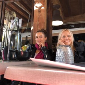 Sawsan Arsheed Instagram - Avec ma belle soeur ❤️❤️❤️. #love #goodtime #happiness #france #troyes #family #syrian #actress @olga_irshed love you and miss you so much 😘