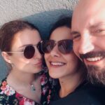 Sawsan Arsheed Instagram - أجمل الشي بالحياة يكون عندك قلوب بتحاوطك محبة ودفا وضحكات أرواح بتشبه روحك بتتجاوز معهون كل شي وبتعيش معهون دايماً كل ماتلتقي فيهون طفولتك حتى لو كنت بالسبعين بحبكووووون قد الدنييييييي @kika.s.85. @alaaghazzi #friendship #love #soulmate #goodtime #crazytime #family #peace #childhood ❤️❤️❤️