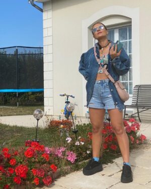 Sawsan Arsheed Instagram - #sunshine #goodvibes #syrien #actress #goodday #hope #peace #france🇫🇷 #troyes  Taken by @maximkhalil1 ❤️❤️❤️ thanks my love