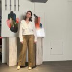 Saya Ichikawa Instagram - スイカはどこまで食べていいかわからないまま過ぎてく2023年夏 ⁡ 写真は リベラルアーツプログラム for Business の動画撮影の衣装 https://aeonconnect.jp/liberal_arts/ 　 #ブラウス #パンツ　@ganni #ピアス @kameemon30 #リング @annemariechagnon_jp #スタイリング @masacott__ #ヘアメイク @maikoinomatamaiko ⁡ ⁡