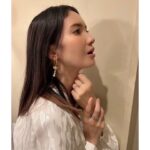 Saya Ichikawa Instagram - Ｑさまはクイズさまぁ〜ずの略だと今さら気づいた今日この頃。 初めていわゆるクイズ番組に挑戦しました。みなさん本気ですごかったわー　 もし良かったら！ ⁡ テレビ朝日 「クイズプレゼンバラエティーQさま‼︎」 ５月６日　19:00〜 ⁡ 1,2枚目の写真は先日、「実物大ガンダムから考えるロボット工学と未来」のテーマでトークした「大人の学びフェス」より。遅くなりましたが、お越し頂いた方に感謝です ⁡ #Ｑさま の衣装は #ブラウス #パンツ @cinoh_official #ミュール @henri.en.vargo #ピアス #ネックレス #リング @bonee.official #ツーフィンガーリング @mimucreate_jewelry @rhodes_showroom #スタイリング　@masacott__ #ヘアメイク　@nozomifujimoto.hm ⁡ 1,2枚目 #衣装　は #ブラウス　@samsoesamsoe #パンツ　@baumundpferdgarten #ピアス　@gemmaalus_japan 右手中指リング　@thalatta___ 右手薬指リング　@tomomi.s_jewelry #リング　@tsugumi_iwamoto #パンプス　@lunique_official #スタイリスト @okapiiiii #メイク @nozomifujimoto.hm