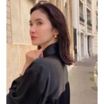 Saya Ichikawa Instagram - アド街、東京駅八重洲口！丸の内側にはない味わいと哀愁が魅力な街。 どんなダジャレbgmが流れるのか楽しみ そして、パリを巡った「恋するパリガイド」のオンエアや、jwave TIME AND TIDEと NHKfmかけクラのレギュラー放送もあります。 お時間許す方ぜひ。 ⁡ ⁡ フジテレビ「恋する❤︎パリガイド」 ※関東ローカル 4/13 13:30〜 ⁡ 出没！アド街ック天国〜東京駅八重洲口〜 4/13 21:00〜 ⁡ J-WAVE 「Orient Star TIME AND TIDE」 毎週土曜　２１時〜 @jwavetimeandtide 聴き逃しはPodcast版やRadikoにて ⁡ NHKfm 「x（かける）クラシック」 毎週日曜　１４：００〜１５：５０ 毎週金曜　8:00〜 聴き逃しは らじるらじるにて ⁡ #衣装 は #アド街 #セットアップ #リブトップス @08sircus #ピアス @tedmuehling #ネックレス @brie_leon @JACK_JOAT #パンプス @giaborghini #スタイリング @kanna_manabe ⁡ ⁡ #パリ は #ピアス @brie_leon @jack_joat #ブレスレット@justindavis_jewels @jack_joat #バッグ@paola.nutti_official #スタイリスト @masacott__