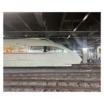 Saya Ichikawa Instagram - 新・美の巨人たち こんや放送です。 ブランクーシの「空間の鳥」がロマンスカーVSEに与えた影響を探ります。 デザインを手掛けた建築家の岡部憲明さんから直々にお話しを聞きました。贅沢。ブランクーシ展もじっくり観られたし、引退後にまたVSEに会えたし、幸せな1日でした。 お時間許す方ぜひ。 ⁡ ちなみに #アーティゾン美術館の ブランクーシ展は　@baila_magazineで連載してる 「市川紗椰の週末アートの扉 」でも紹介しています。 合わせてよろぴくです、写真めちゃかわいいです。 https://baila.hpplus.jp/lifestyle/trip/63747 ⁡ テレ東 「新 美の巨人たち」 6月8日 22:00〜 NHK 「テッツGO」 6月8日　24:40〜 ⁡ J-WAVE 「Orient Star TIME AND TIDE」 毎週土曜　２１時〜 @jwavetimeandtide 聴き逃しはPodcast版やRadikoにて ⁡ NHKfm 「x（かける）クラシック」 毎週日曜　１４：００〜１５：５０ 毎週金曜　7:25〜 聴き逃しは らじるらじるにて ⁡ ⁡ ⁡ #ピアス @hemca_officgal @rhodes_showroom #リング @zuttoholic #スタイリスト @okapiiiii #ヘアメイク @nozomifujimoto.hm #アーティゾン美術館 #ブランクーシ 長々とすみません！良い週末を！