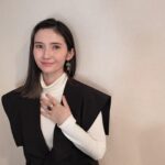 Saya Ichikawa Instagram - お薬を買いに立ち寄った薬局でボン・ジョヴィのBad Medicineが流れてくる不穏なスタートの月曜日。 開き直って省エネでいきます。 ⁡ 写真は、生放送で着用してあげそびれた 衣装たち→ ⁡ １、2枚目 「土曜はカラフル」 #ワンピース @laloh_official #ピアス @somnium_22 #リング @lanaswans_official ⁡ ⁡ 3,4 枚目 NHK ハートネットTV 「みんなの選挙」生放送 #トップス @stumbly.official #スカート @ganni #ピアス,リング @manarosa_jewel @mandassociates #シューズ @chuclla_official ⁡ 5,6枚目　NHK 「ロボット新世紀」 #オールインワン @laloh_official #リング @lanaswans_official @somnium_22 #サンダル @w_and__m ⁡ みなさんも無理せず！