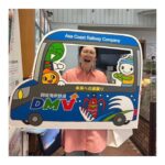 Saya Ichikawa Instagram - 先日放送された旅サラダ。念願の阿佐海岸鉄道のDMV(道路も線路もいけるすげー乗り物)に乗ったり、久々にとさでんに乗ったり、餃子食べたり。 DMVのモードチェンジ時の車内アナウンスと演出、最高峰です 放送は終わりましたが、Tverで見逃し配信あるみたいです ⁡ 1,2枚目 #シャツ @bymalenebirger #デニム @haikureofficial #バッグ @baliwerkstaetteスタジオ #トップス #パンツ @provoke_desingn_boutique @JACK_JOAT #サンダル @mollinishoes @JACK_JOAT ⁡ 4枚目 #ワンピース @pasand_by_nequittezpas #ニットパンツ @faddistortion #ピアス @musselsandmuscles #バッグ @baliwerkstaette ⁡ 6枚目 #トップス #パンツ @provoke_desingn_boutique @JACK_JOAT #サンダル @mollinishoes @JACK_JOAT
