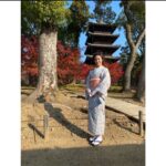 Sayaka Akimoto Instagram – ちょっとタイミングがずれてしまいましたが、雲霧仁左衛門5最終回放送が終わりましたね。
皆様、観て頂けましたでしょうか？

私にとって初京都、初松竹。
沢山の想い出と学びがあった大切な作品となりました。
先輩方の愛と、職人の方々の仕事ぶりに毎日感激する日々。
大好きな京都が更に大好きになりました。
大奥総取締役滝山様を演じたともさかさんとのお芝居は毎シーン、胸が苦しくなり戸惑いや揺れを感じながらお芝居をしていました。
今後、滝山様と紗江はどう暮らしていくんでしょうか？
どうか穏やかに過ごしていて欲しいな、と願っています。
最後の2人の笑顔になんだか私も救われた気がしました。
来シーズンもある事を祈って。
改めて皆様に愛され続ける作品に参加出来たこと光栄に思っております！

また、時代劇、やりたいなぁ☺️