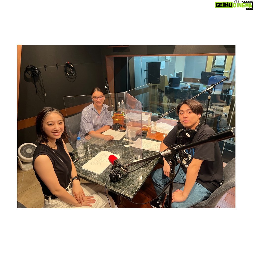 Sayaka Akimoto Instagram - #JICA さんのラジオ番組コーナー"OH! HAPPY STYLE"で毎週月曜10:20から、JICAさんの西アフリカでの学校プロジェクトをラジオドラマでお届けしています。 私の大好きな声のお仕事、色々な想いを声に乗せました。 是非聴いて下さいね✨ 聞き逃しても、Audeeにてお楽しみ頂けます🙇♀️是非聴いてください! https://t.co/yItzlb2nxD 出演 #小野塚勇人 さん #坂東希 さん #秋元才加