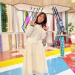 Sayaka Isoyama Instagram - 明日放送！ 読売テレビ『今田耕司のネタバレMTG』 久しぶりに呼んでいただきました！ カーディガン、スカート @jusglitty_official キャプションを入力…