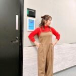 Sayaka Isoyama Instagram - 先日放送 TBSテレビ系『イキスギさんについてった』 チメカラというカラオケ企画に参加しました！ 人前で歌うとか全然しない者にとって、 めちゃくちゃ緊張する企画でした！ WEST.の皆さんは、とにかく優しい！！ とにかく面白くて優しい最強グループだと思います。 ど緊張している私を励まして突っ込んでくれて 盛り上げてくれました。感謝！！ 合間で話しかけてくれたり、仲良しグループだけど ゲストを置いてけぼりにしない人達です！ みんなでカラオケ気分で楽しかったです！！ オールインワン、リブタートル @ropepicnic_official イヤカフ、リング @phoebe_official