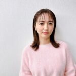 Sayaka Isoyama Instagram - 明日20日 テレビ朝日『イワクラと吉住の番組』に出演します！ グラビアアイドルの歴史を振り返る特集です！！ 懐かしさもあり、楽しかったです！ ニット @jines_official スカート @marmors_official