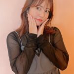 Sayaka Isoyama Instagram - 先日出演させていただいた テレビ東京系『ソレダメ!〜あなたの常識は非常識!?〜』 茨城県の新常識の特集もしていただき嬉しかったです！ トップス、ワンピース　@stola.jp イヤリング　 @abiste_official サンダル　@kobe_lettuce
