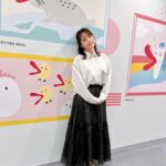 Sayaka Isoyama Instagram - 『ウラマヨ！』 いつも面白い情報、グルメなどで 収録が楽しいです！！ 壁が可愛いよね。 花柄ワンピース　@adelly.tokyo ストライプシャツ　@dresslaveofficial チュールスカート　@jusglitty_official