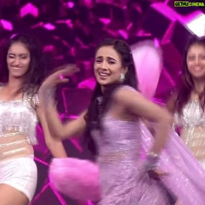 Sayali Salunkhe - 39.1K Likes - #ranimukerji ke gaano par perform kar humaare chahite artists celebrate karenge Rani Mukerji ki journey ko!

Dekhna na bhoolein, 
#23rdITAAwards, iss Ravivaar, shaam 7:30 baje, StarPlus aur Disney  Hotstar par.

@theitaofficial @sayli_s_salunkhe @sumbul_touqeer @theneeharikaroyofficial

@colgatein @epsonindia @garnierindia @cadburydairymilksilk @lenovo_india  @vaselineindia @marutisuzukiofficial

#itaawards #ita2023 #itastar31dec