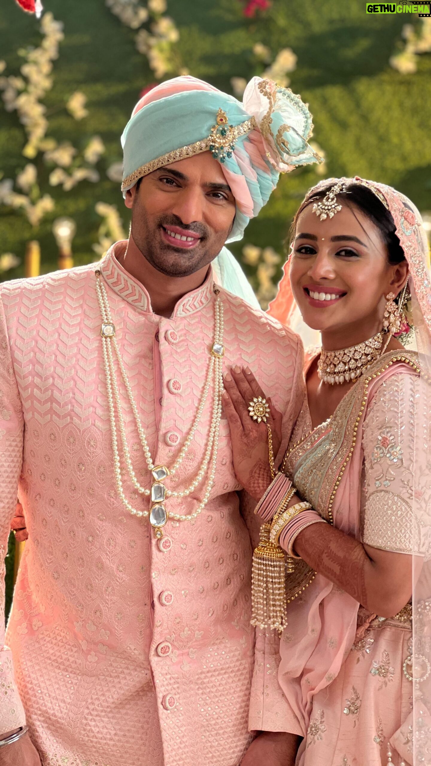 Sayali Salunkhe - 157.4K Likes - You all are invited as we officially become #kuvan ❤️ 

#baateinkuchankaheesi

@nishabedii what a wonderful job with outfits 😘