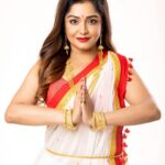Sayantani Guhathakurta Instagram - সবাইকে জানাই শুভ নববর্ষের প্রীতি ও শুভেচ্ছা 🙏🏻 নতুন বছর সবার ভালো কাটুক❤️ Mk up n hair - @makeupartist__deepak Stylist - @debjanighoshofficial Photographer - @rupsu_debnath_photography Saree - @alora_by_anindita Location - @thekolkatastudio Jewellery - @the_calcutta_art_emporium Shoot arranged by @magiclightproduction