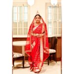 Sayantani Guhathakurta Instagram – ‘ নববধূ ‘ 🌹
Ft. @sayantaniguhathakurta
.
.
Presenting the “Bride of Debjani Elegance Unleashed,” featuring the enchanting @sayantaniguhathakurta . She is adorned in our hand-woven Katan Benarasi saree, named “সাঁঝবাতি,” complemented by a red silk blouse embellished with exquisite gota patti work. The ensemble is completed with the iconic red veil ‘আমার পরান ভরা ভালোবাসা তোমায় সমর্পণ করিলাম’ symbolizing timeless beauty and grace. This look showcases the pinnacle of traditional craftsmanship and elegant sophistication.
.
.
Stylist- @debjanighoshofficial
Makeup- Suman Ganguly
Photography- @rupsu_debnath_photography
Location- @thebhawanipurhouse
.
.
FOR BOOKING AND OTHERS ENQUIRY DM📩 OR WHATSAPP
7️⃣0️⃣0️⃣3️⃣8️⃣2️⃣9️⃣8️⃣3️⃣6️⃣
.
.
SHIPPING ALLOVER INDIA 🇮🇳
.
.
ALSO AVAILABLE CUSTOMIZATION ✔ ✔
#weddingwear #bridedress #customizeoutfit #weddingoutfit #bengalibride #bangalibiye #bangaliana #specialday #designerputfit #debjanighoshofficial