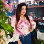 Sayantani Guhathakurta Instagram – “Garden of life ” …..
@shalini.srivastava1976 birthday bash 😍..
Swipe left ◀️

Click – @sanjib_sadhukhan 

#birthdayparty #friendshipgoals  #galsgang #latepost #recentthrowback #lastsunday