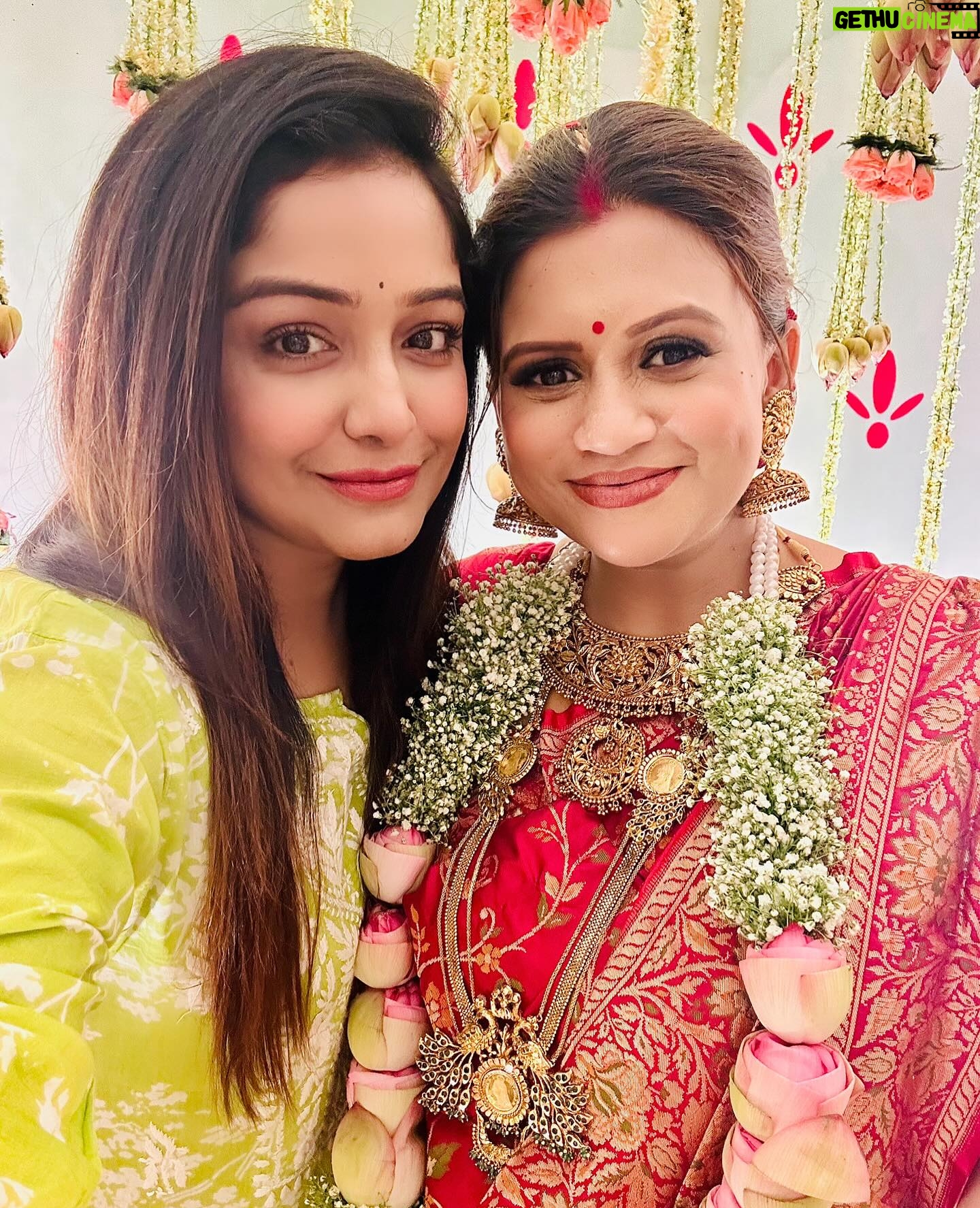 Sayantani Guhathakurta Instagram - @sonika90dey "shaad ceremony" 💚 Swipe left ◀️ #lastsunday #latepost #shaadceremony