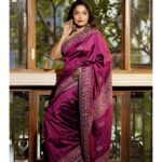 Sayantani Guhathakurta Instagram - 💜... Swipe left ◀️ Mk up and hair - @rupsmagicbrush Location - @thebhawanipurhouse Styling - @stylebybhabashis Photographer - @sayantan_dutta_photography shoot for @shunyaaonline with @aajkaal.in