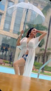Sayantani Guhathakurta Instagram - Perfect lyrics for today 🤍 Waiting for so long ... Kolkata's 1st rain in summer 🩵 #bts #currentmood #today #awsmweather #rain #reels #reelsinstagram #reellove #reelvideo #reeitfeelit #reelkarofeelkaro #reelkorbofeelkorbo #trending #boireeltime Captured by @_island_in_the_stream_ Mk up - @mua_sayan Hair - @jhalsadey201 Outfit - @kiara_sen111 Styling - @jitsatyaofficial Location - @hyattregencykolkata Jewellery - @style_addict_jewellery