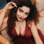 Sayantani Guhathakurta Instagram – The Only limits you have r the limits u believe … ❤️
Photographer – mohit_essence
Mk up n hair – @rupsmagicbrush
Location – @holidayinnkolkataairport