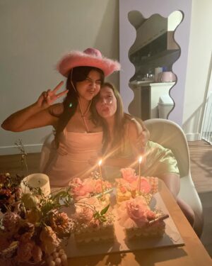 Saylor Bell Curda Instagram - here’s to the girl that taught me lifelong friendships can be formed in a week and scream singing your favorite songs is better with a partner. happy birthday my saratonin, I love you like air🫶
- dirty little rat
