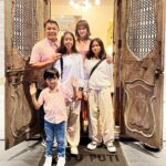 Sazzy Falak Instagram – Us at @kayuputilangkawi last night and back in 2021. Swipe to see us 3 years ago 😆 Not quite sure why the quality of the photo from last night was not as good as the one we took 3 years ago.

Once again, we had a grand time savouring the delicious food and went back to our villa with our hearts singing and tummies full! 

#nashsazzylangkawi #imaanlilytiararoselangkawi #idrisnashnazrillangkawi