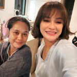 Sazzy Falak Instagram – Right before Ramadhan month started, we completed a telemovie shoot with @mermaidstudios called #TerpalingDrama that will be aired on Astro during Syawal. My second time this past two years working with my awesome Adik @liyanajasmay as the director. Always a joy to be on set with the team. Met @nurel_baharin for the first time and instantly loved her bongok self 🤣 Second (or was it third?) time working with @mustaqimbahadon and I had a hard time containing my laughter when he did his comedic scenes. Susah betul nak tahan gelak!
.
Here’s a carousel of photos with everyone that I could snap a photo with. Everyone was so much fun to be with and boy, did we all have fun on set 😍

#astro #telemovie #telefilem #sazzyatshoot #mermaidstudios