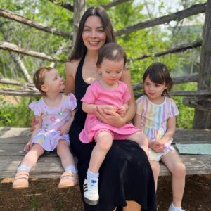 Scarlett Hefner Instagram - Beautiful day out with Nanny at the Lady Bird Johnson Wildflower Centre 🐛🍃🌷