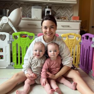 Scarlett Hefner Instagram - Happy 1st Birthday to our beautiful girls, Marigold & Blossom. Mummy, Daddy & Betsy love you so much. 🎂