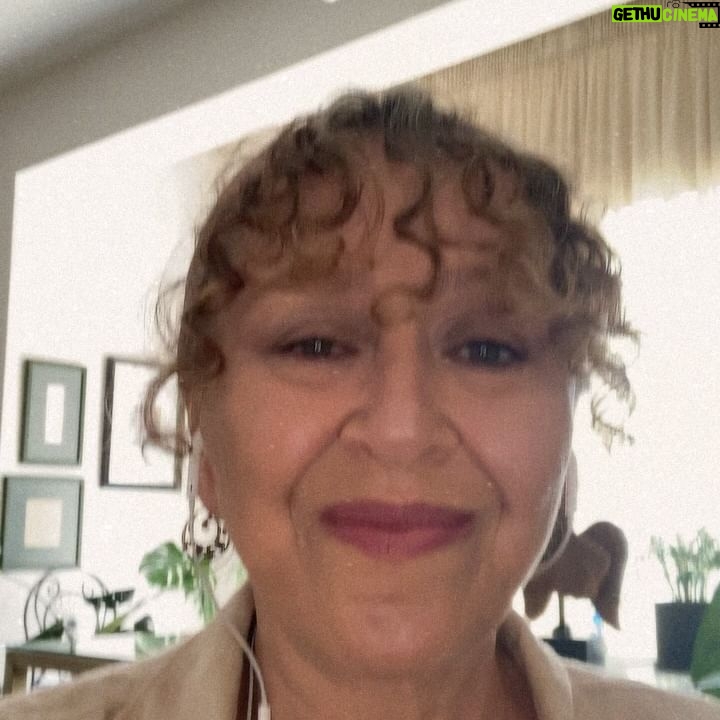 Şebnem Sönmez - 2.5K Likes - Tünaydın 🤍
Videoları kaydırdıkça her şey açıklanmış olacak 💚
Sanatçının Yolu Online-Atölye
İlk buluşma:
12 Mayıs 2024 Pazar
Kayıtlar devam 🩵
Bilgi/başvuru için mail yazınız🧡
netiyatrosu@gmail.com
Takip ediniz 💜
@sebnemsonmezilesanatcininyolu
Her insan yaratıcıdır. Kendi inanmasa bile 🩷
#sanatçınınyolu #onlineatölye #sanat #atölye #yaratıcılık #expressiveart #dışavurumcusanat #expressivearttheraphy #dışavurumcusanatterapi #intermodalart #juliacameron #şebnemsönmez