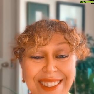Şebnem Sönmez - 665 Likes - Sanatçının Yolu Online Atölye'mizle 17 gruba eşlik edebildim.
Neredeyse 200 den azıcık fazla yolcu ile yürüyebildim.
Rakamlar bir yana, öyle güzel insanlarla öyle değerli yollar yürüdüm ki; her birini tek tek anlatsam inanamazsınız.
Elbette anlatmayacağım ☺️
Ruhuna ihanet etmeyenlerle birlikte olabilmek ne güzel 🤍
Bütün katılımcılarımıza içtenlikle teşekkür ederim.
Yeni atölyemizi açmak için hazırlanmaya başlıyorum.
Sevgilerimle 🤍
#sanatçınınyolu #sanat #juliacameron #şebnemsönmez #netiyatrosu netiyatrosu@gmail.com