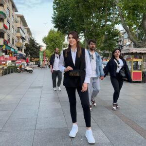 Seda Tosun Instagram - Nasılsın dedi adam, nasılım dedi kadın