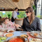 Seda Tosun Instagram – Kızımla kahvaltı 💕🩷💐👶🍼🎀🧿 maşallah 🧿 🧿🧿
