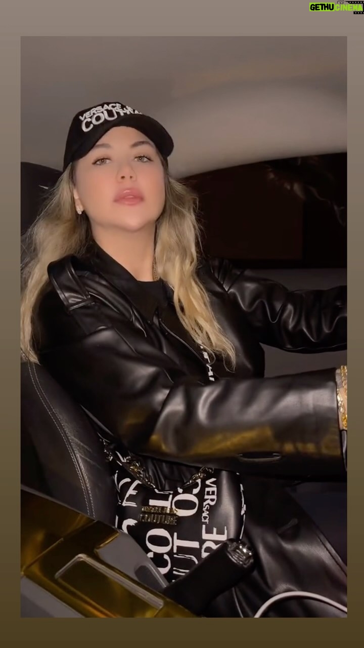 Seda Tosun Instagram - Ne söylediğimi anlayan var mı 😅