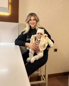 Seda Tosun Instagram - Aşkım 🩷🎀👶🍼🧿 maşallah 🧿
