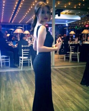 Sedef Şahin Instagram - Ne demek sen sunuculuk yapıyor musun? Buraya en sevdiklerimden birini bırakayım madem 😚 #tb