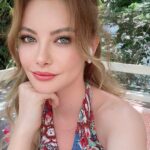 Sedef Şahin Instagram - Vize fotoğrafı… Zaten alamıyormuşuz bari istediğimiz gibi çekelim 😜 Yani ben alamayanların yalancısıyım🤷🏼‍♀️
